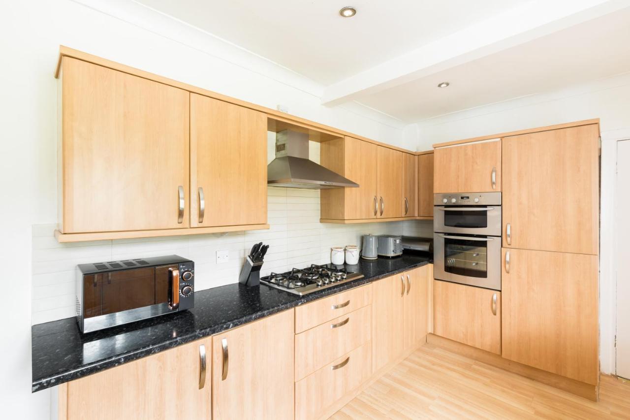 Beautiful 6 Bedroom House For 17 Guests Next To Edgbaston Stadium Бирмингам Екстериор снимка