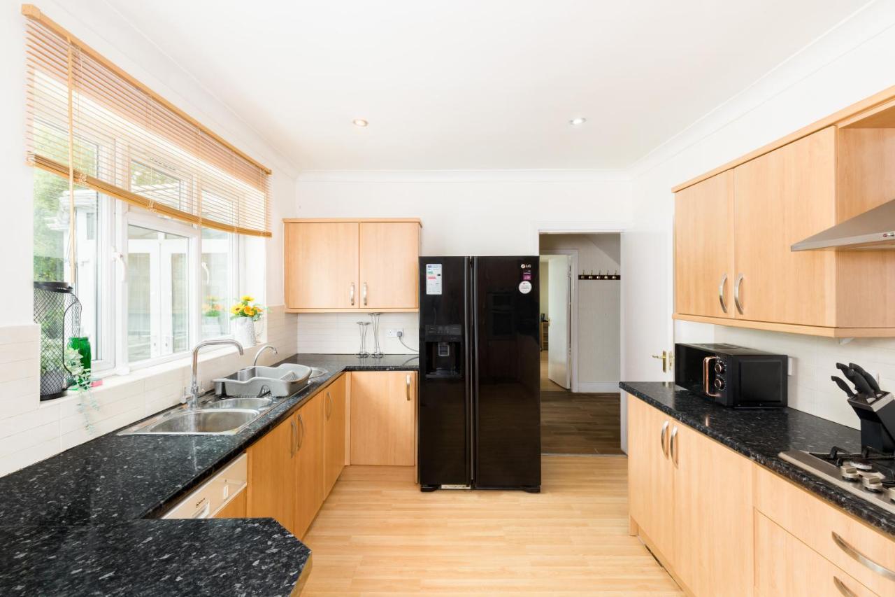 Beautiful 6 Bedroom House For 17 Guests Next To Edgbaston Stadium Бирмингам Екстериор снимка