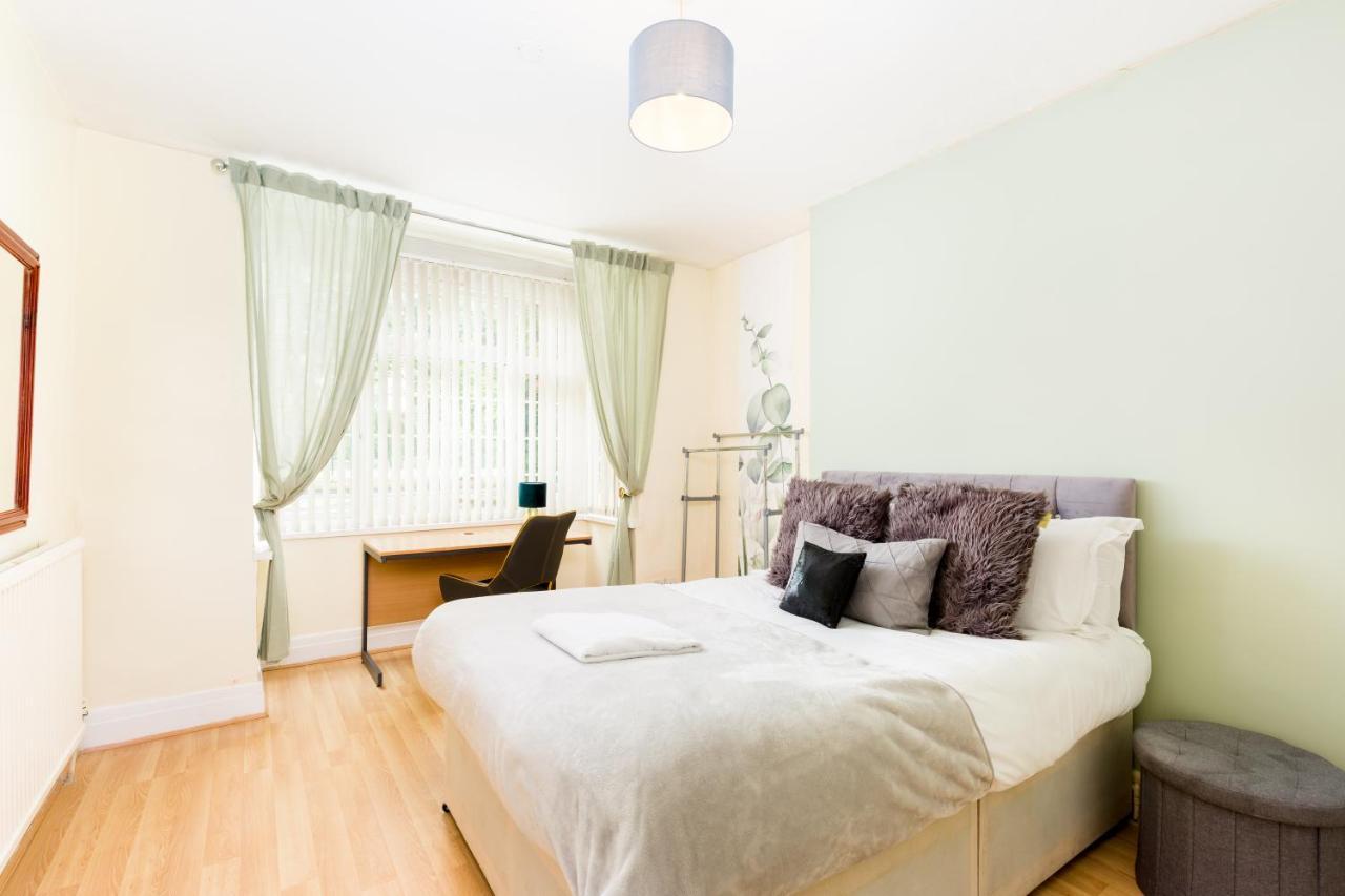 Beautiful 6 Bedroom House For 17 Guests Next To Edgbaston Stadium Бирмингам Екстериор снимка